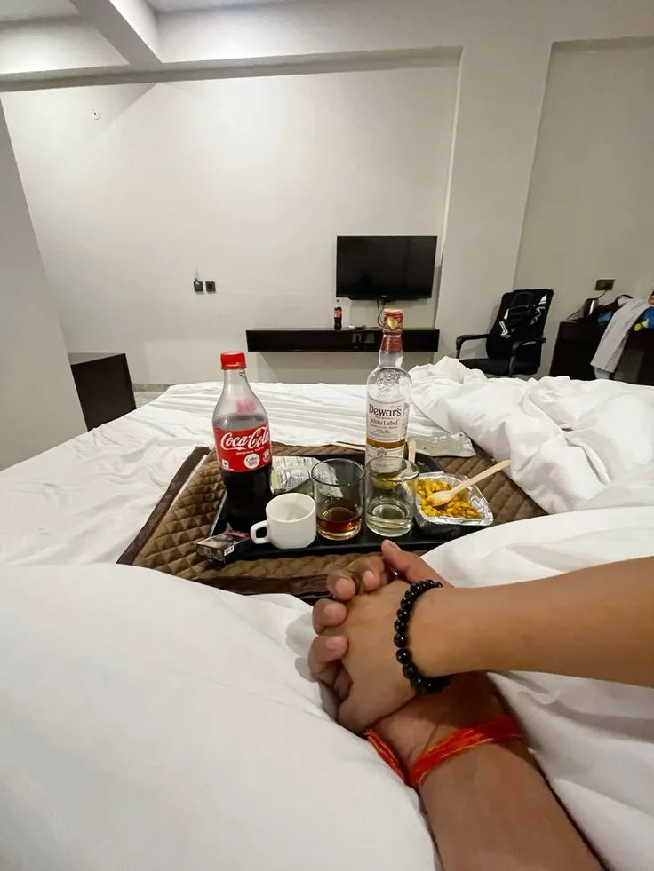 Call boy hotel service Aminabad Lucknow