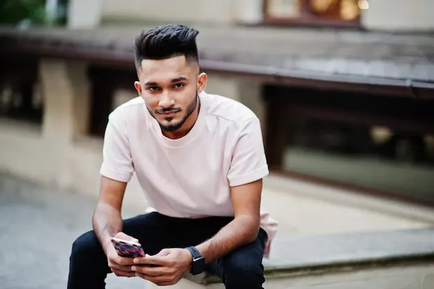 Male escort Aminabad Lucknow
